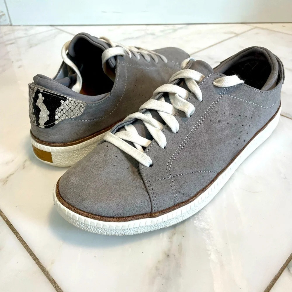 Dr Scholl’s sweet kicks gray suede & snakeskin support comfort sneakers size 8.5